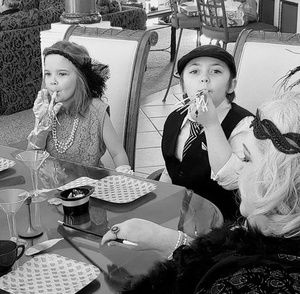 Meet your Posher, Lois